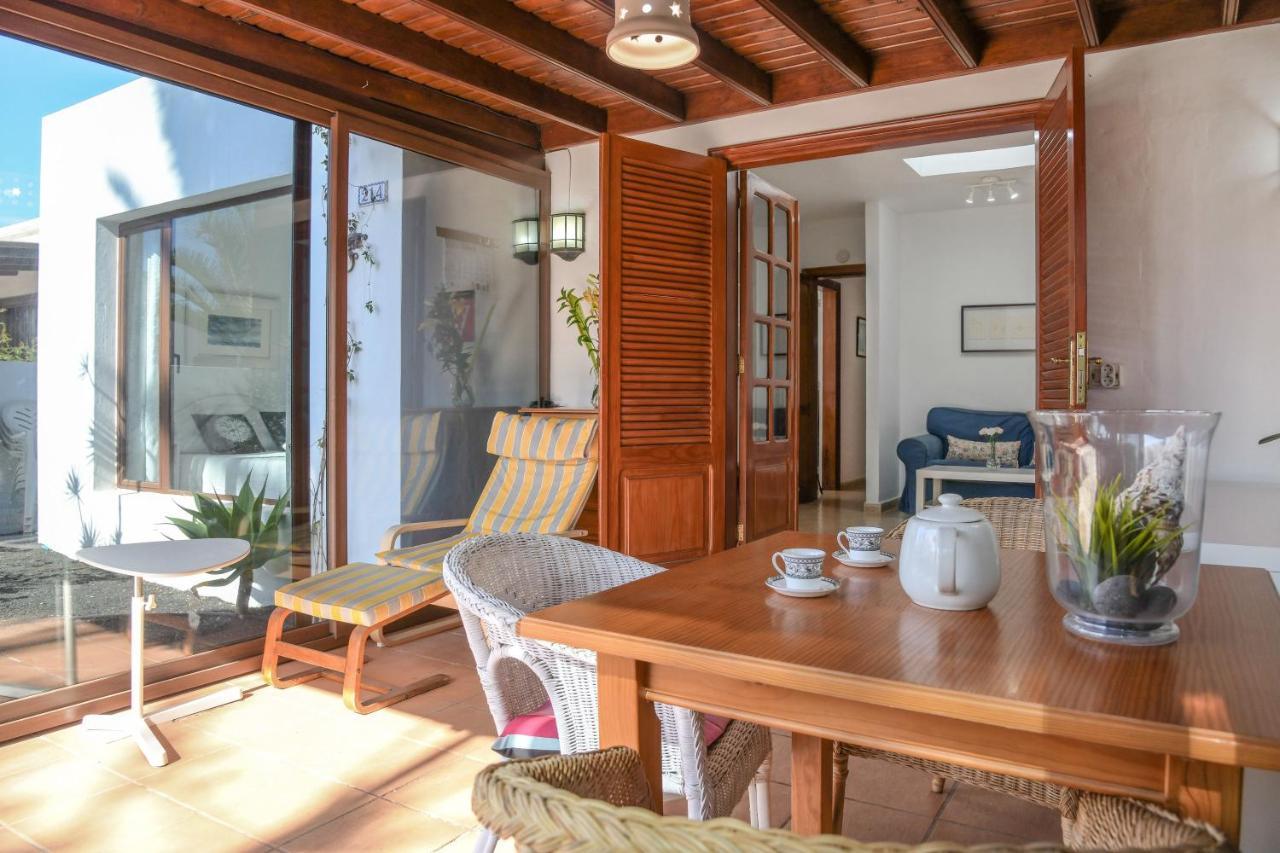 Bungalow Playa Bastian Costa Teguise Exteriör bild